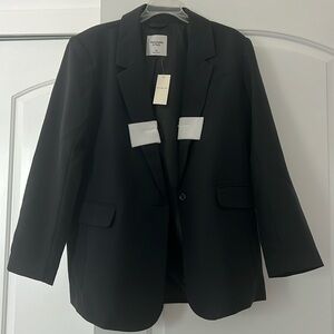 New with tags! Black Abercrombie blazer